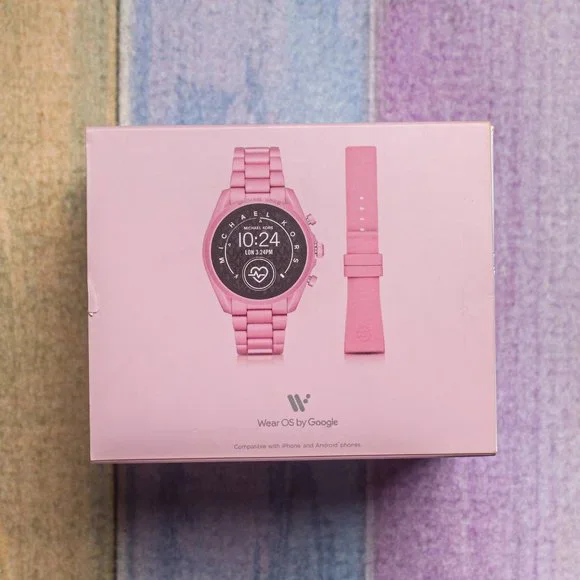Michael Kors Gen 5 Bradshaw Blush-Tone Aluminum Smartwatch display picture 2